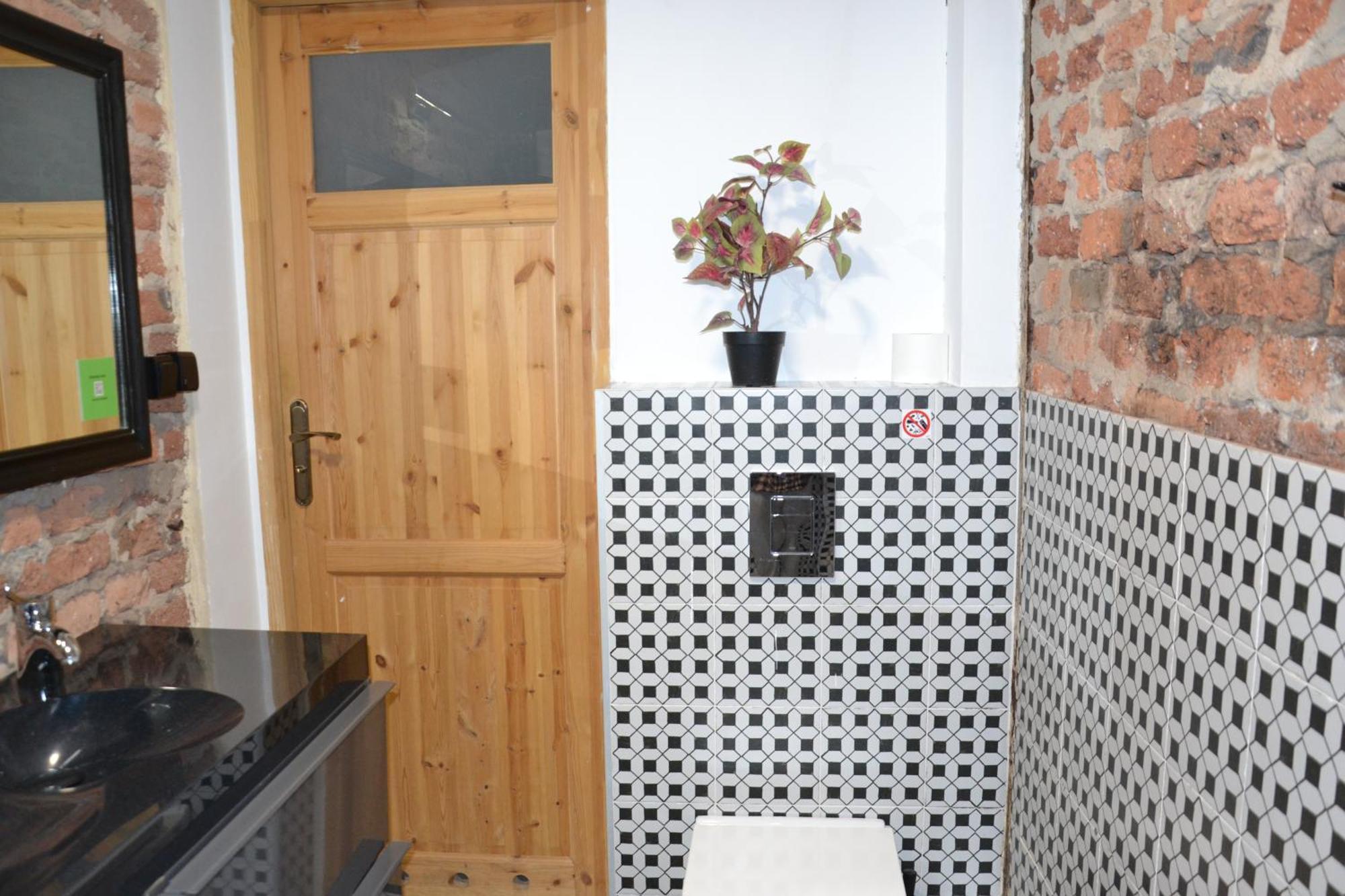 Flores Apartament カトヴィツェ エクステリア 写真