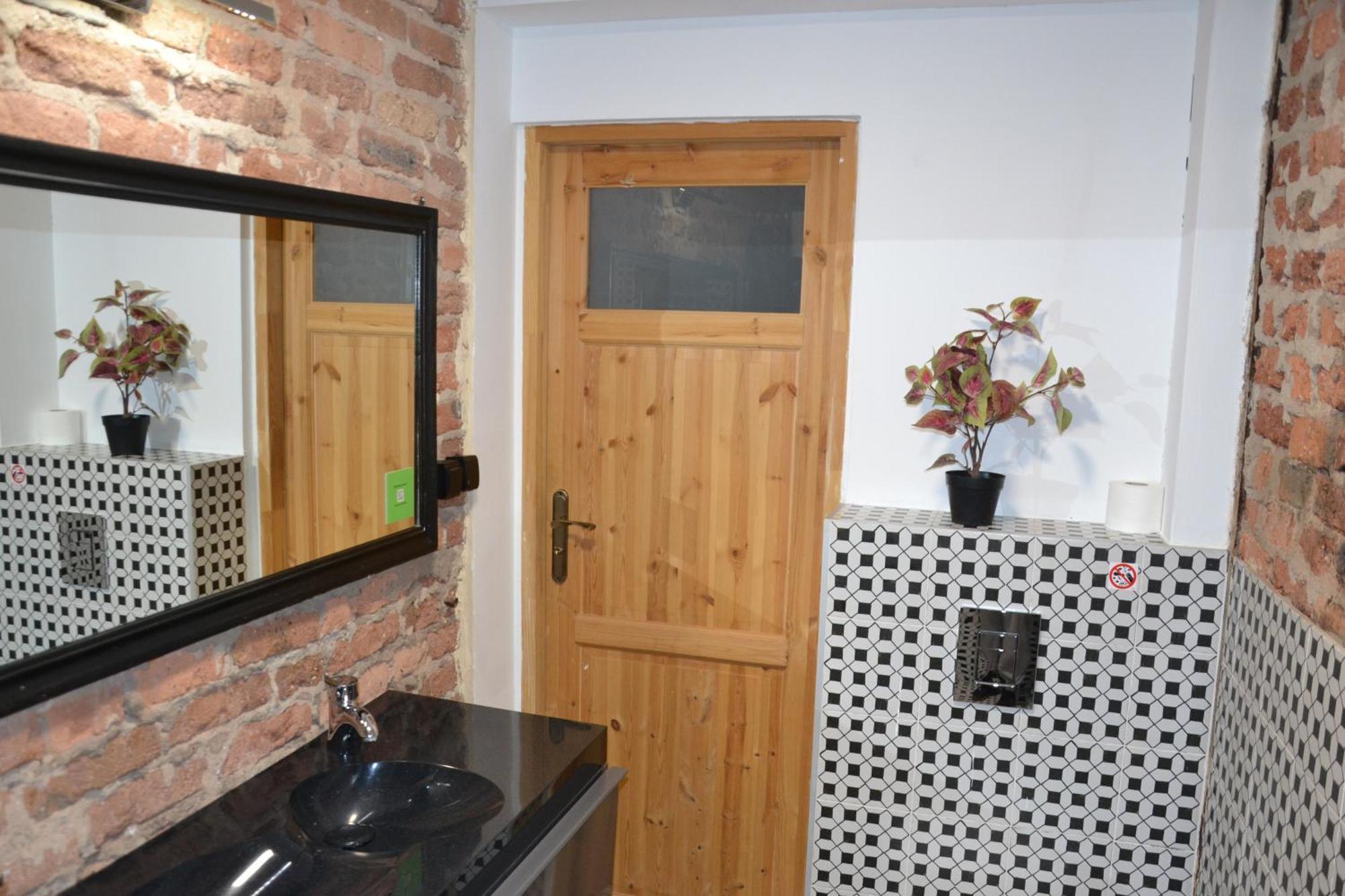 Flores Apartament カトヴィツェ エクステリア 写真